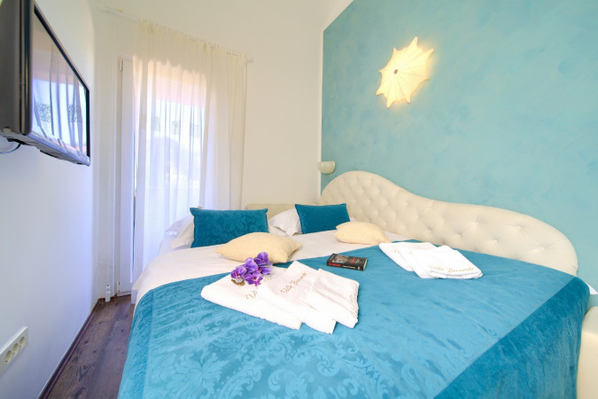 Luxury Villa Bernarda II, Luxury Villa Bernarda - Porat - Krk Island (Croatia) - direct contact with the owner Dobrinj