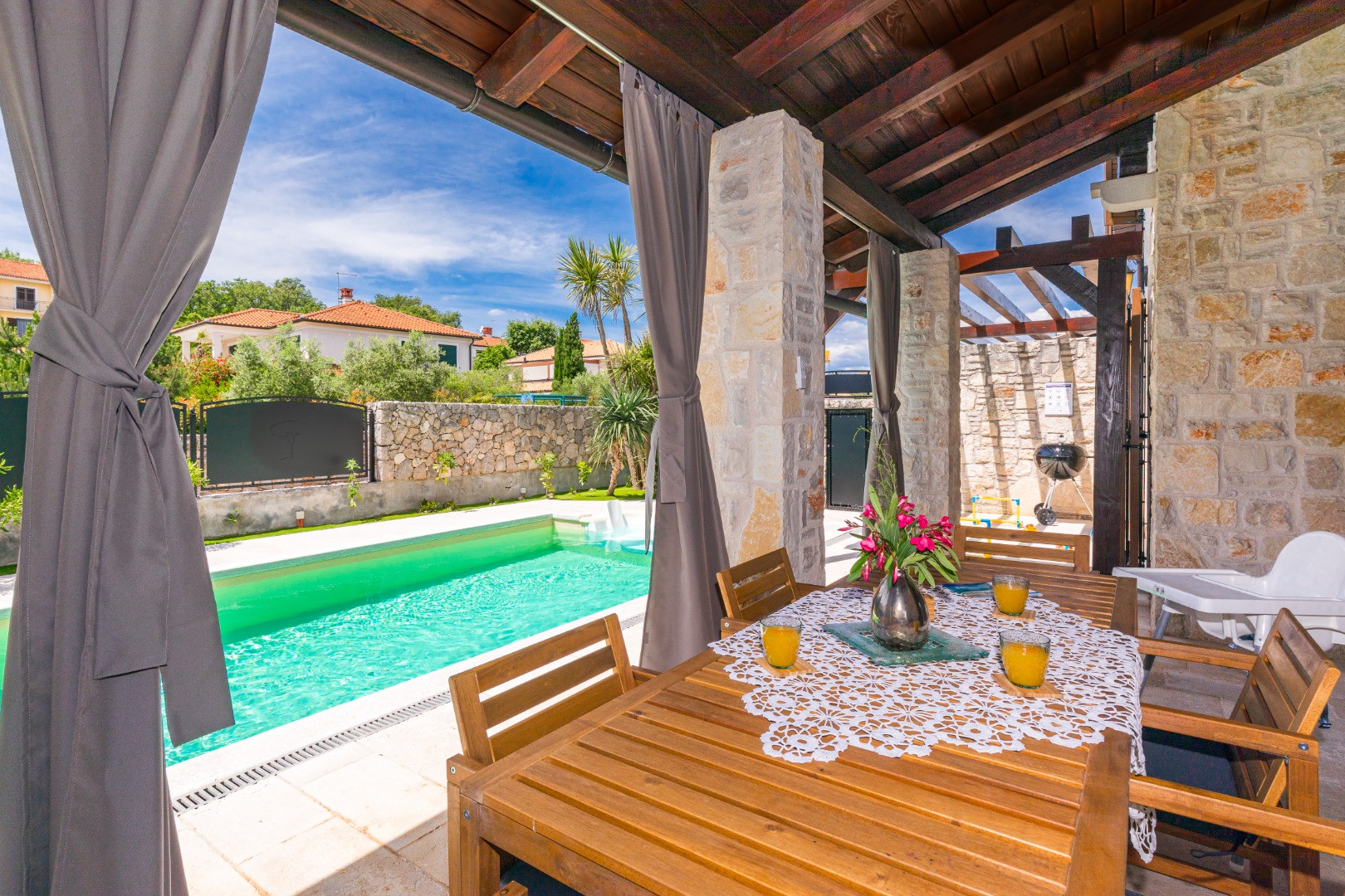Luxury Villa Bernarda - Porat - Malinska - Island Krk - Croatia - Beautiful and family pleasant accommodation close to the beach, Luxury Villa Bernarda - Porat - Krk Island (Croatia) - direct contact with the owner Dobrinj