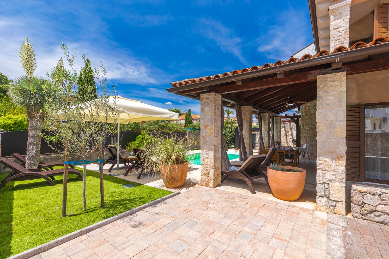 Luxury Villa Bernarda - Porat - Malinska - Island Krk - Croatia - Beautiful and family pleasant accommodation close to the beach, Luxury Villa Bernarda - Porat - Krk Island (Croatia) - direct contact with the owner Dobrinj