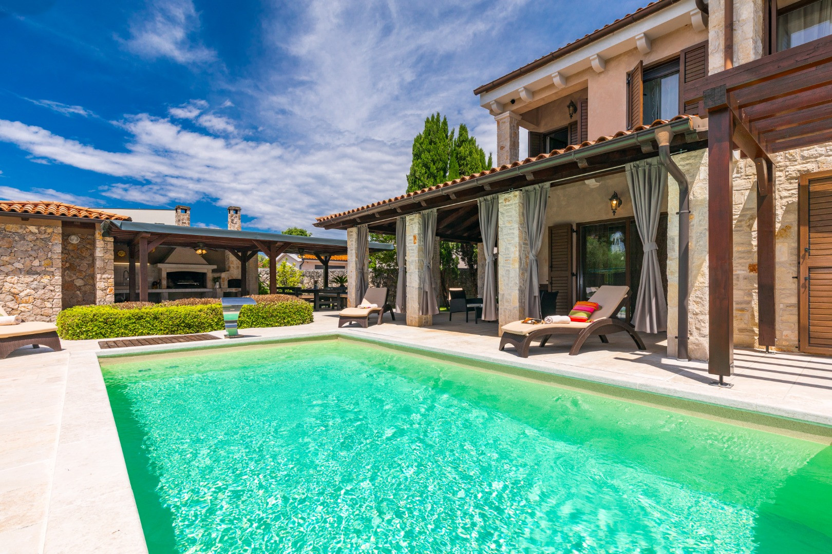 Luxury Villa Bernarda - Porat - Malinska - Island Krk - Croatia - Beautiful and family pleasant accommodation close to the beach, Luxury Villa Bernarda - Porat - Krk Island (Croatia) - direct contact with the owner Dobrinj