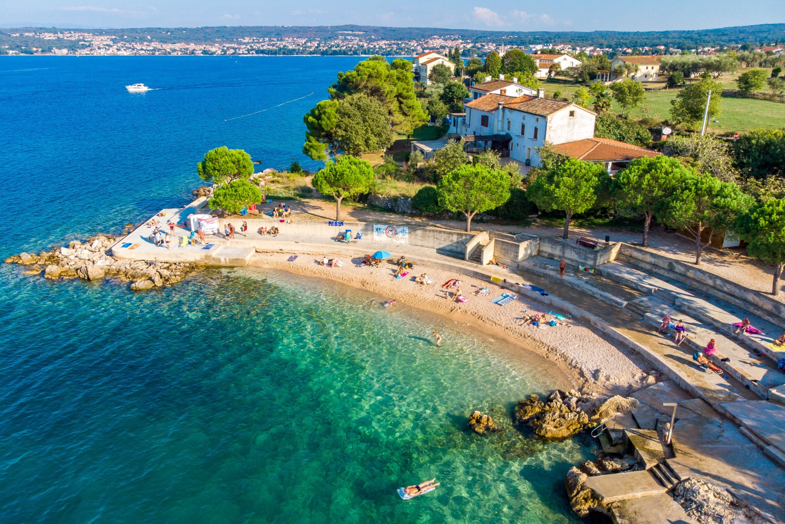 Luxury Villa Bernarda - Porat - Malinska - Island Krk - Croatia - Beautiful and family pleasant accommodation close to the beach, Luxury Villa Bernarda - Porat - Krk Island (Croatia) - direct contact with the owner Dobrinj